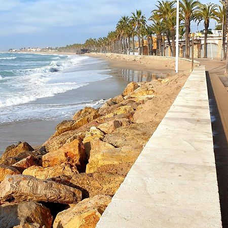 Suitur Beachfront Apartment Roc De Sant Gaieta Roda de Bará Exterior foto