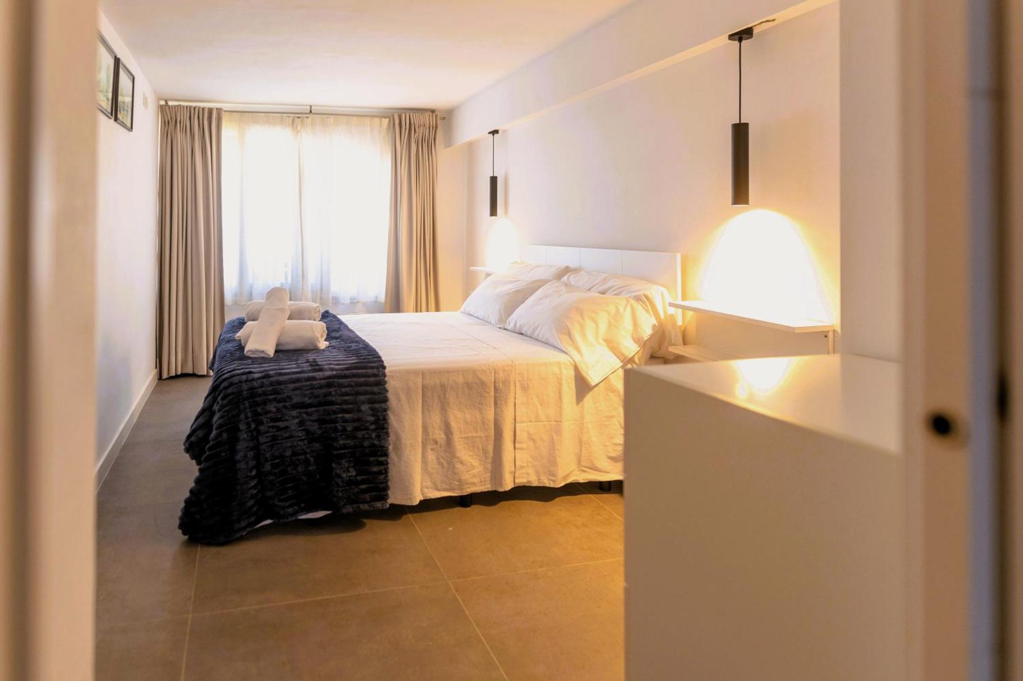 Suitur Beachfront Apartment Roc De Sant Gaieta Roda de Bará Exterior foto