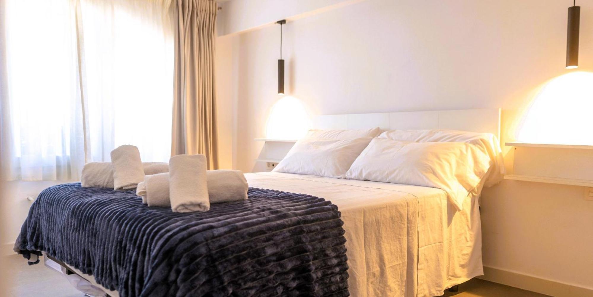 Suitur Beachfront Apartment Roc De Sant Gaieta Roda de Bará Exterior foto